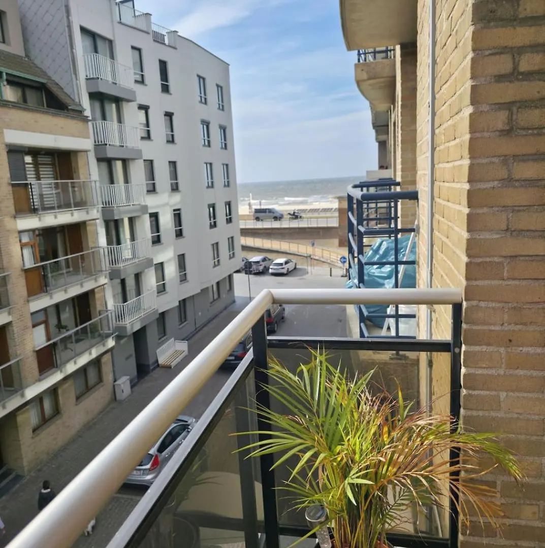 2 Bed Rooms With Sea View Oostende 0*,